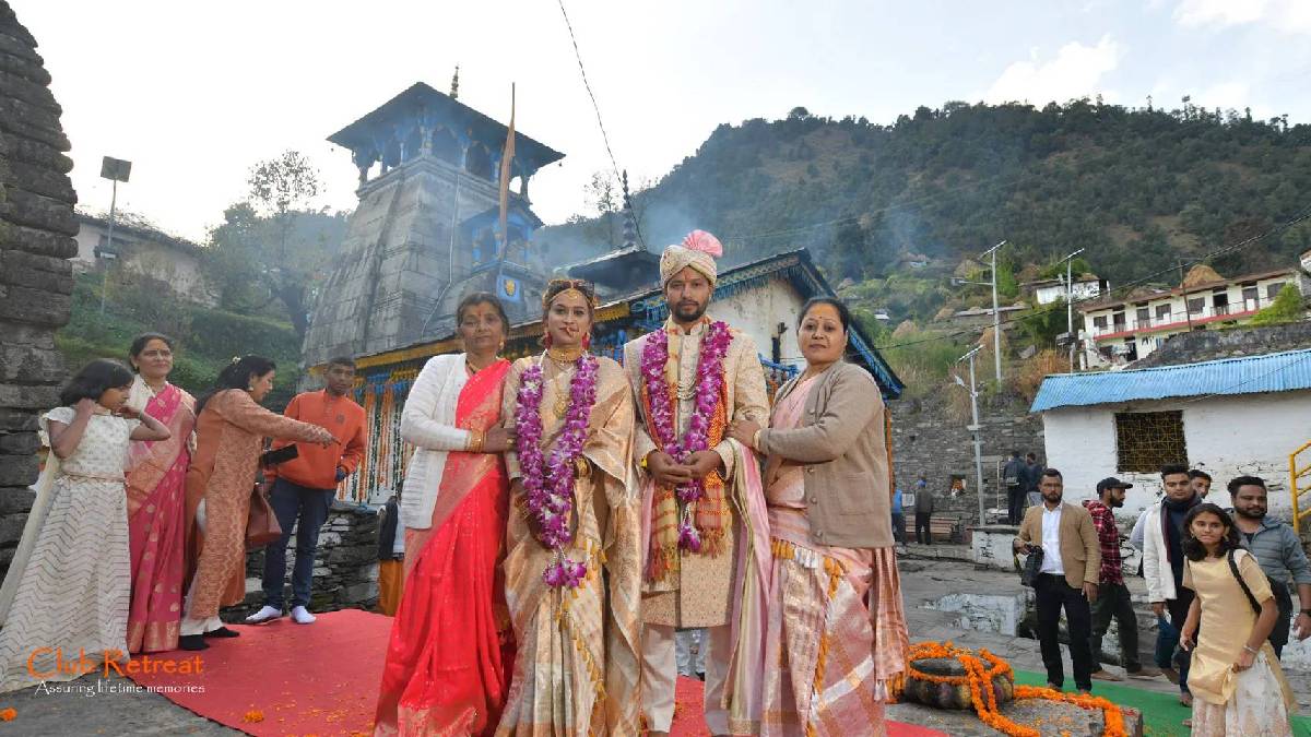 destination wedding in Triyuginarayan